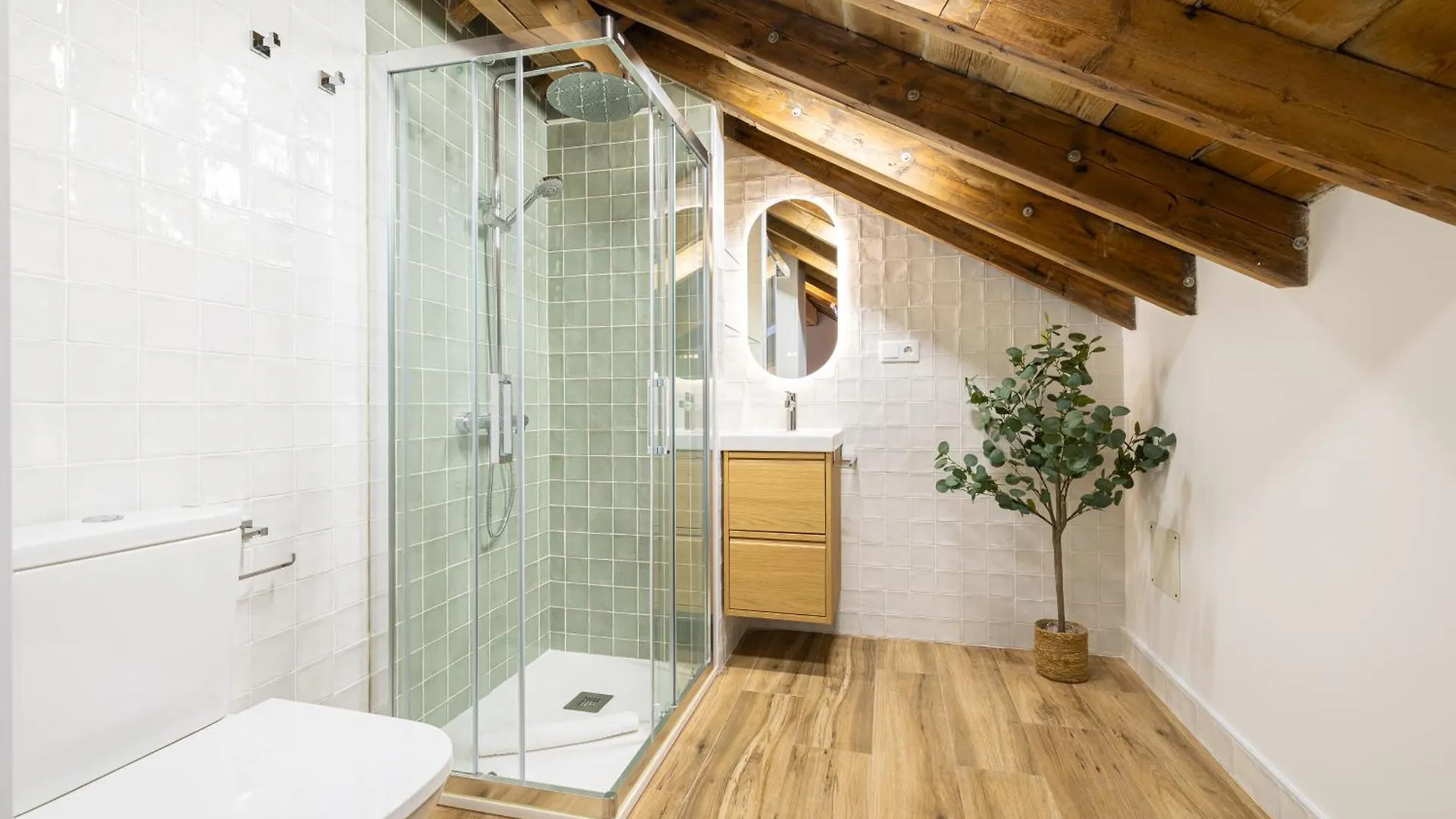 Modern Duplex Courtyard -2Bedrooms 2Baths Μάλαγα